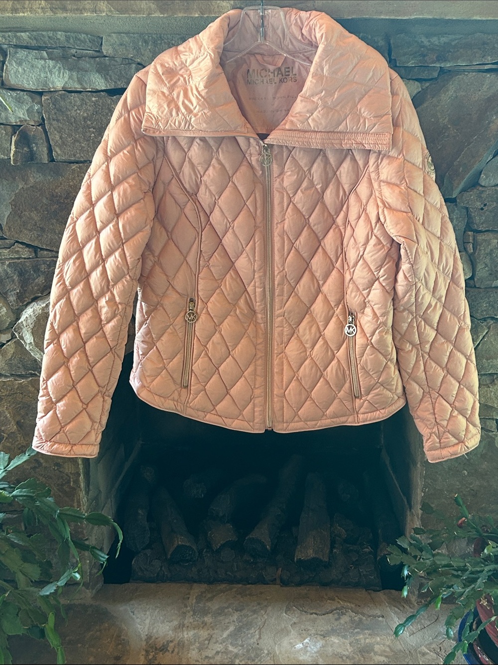 Michael Kors Light Pink Quilted Diamond Puffer Jacket; Front Zipper; Zip Pockets